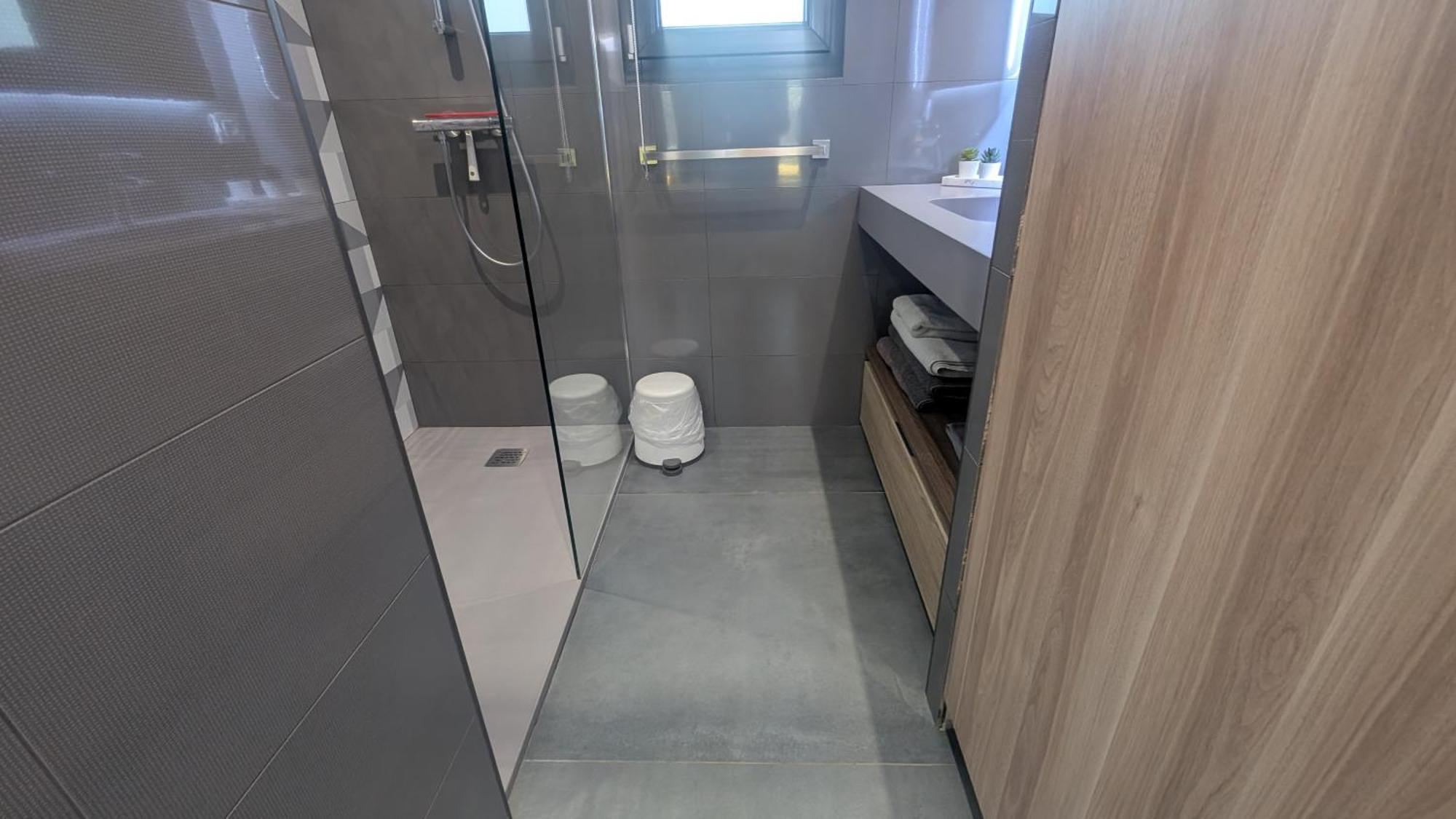 Appartement Luxe Avec Piscine Chauffee & Jacuzzi Prive - Cote D'Azur Roquefort-les-Pins Exterior photo